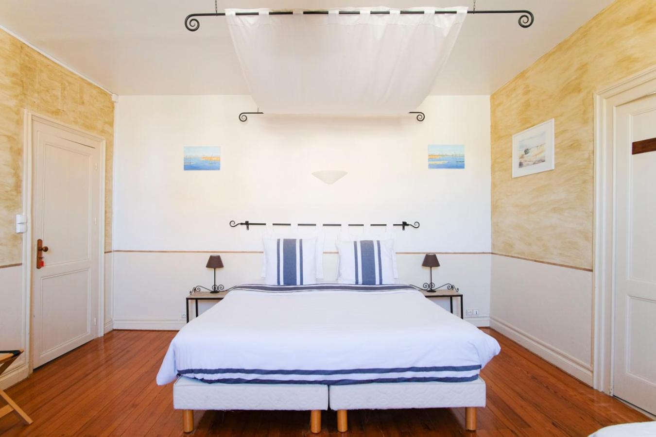 Les Gues Rivieres Bed & Breakfast Pujols  Ruang foto