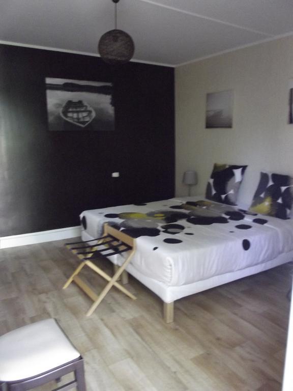 Les Gues Rivieres Bed & Breakfast Pujols  Bagian luar foto
