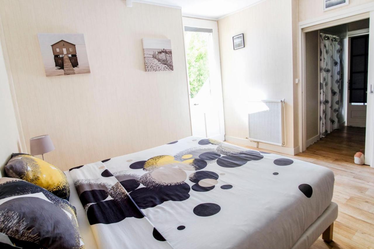 Les Gues Rivieres Bed & Breakfast Pujols  Bagian luar foto