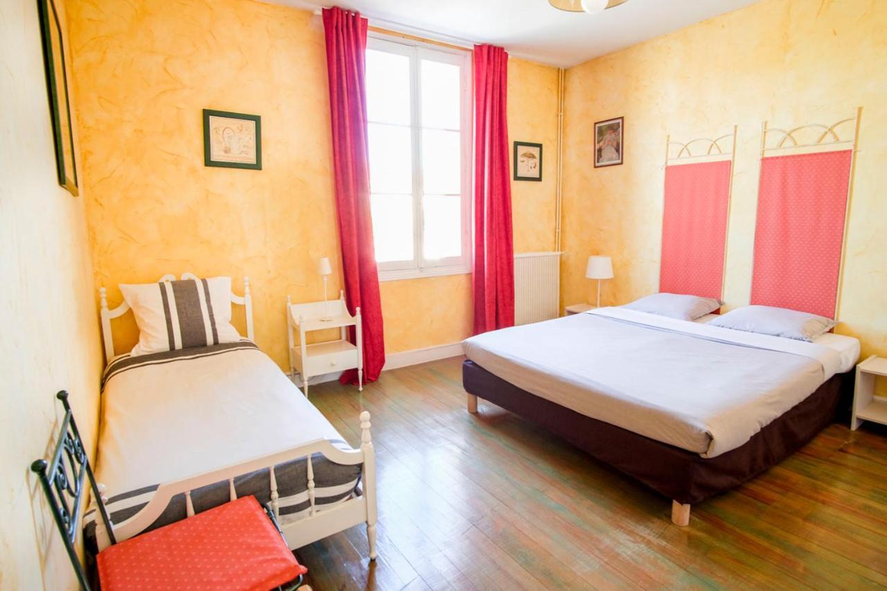 Les Gues Rivieres Bed & Breakfast Pujols  Bagian luar foto