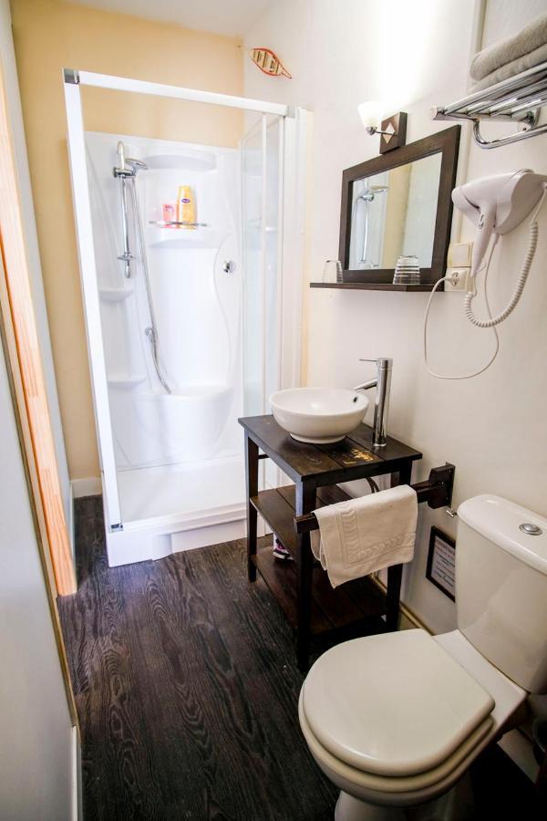 Les Gues Rivieres Bed & Breakfast Pujols  Bagian luar foto