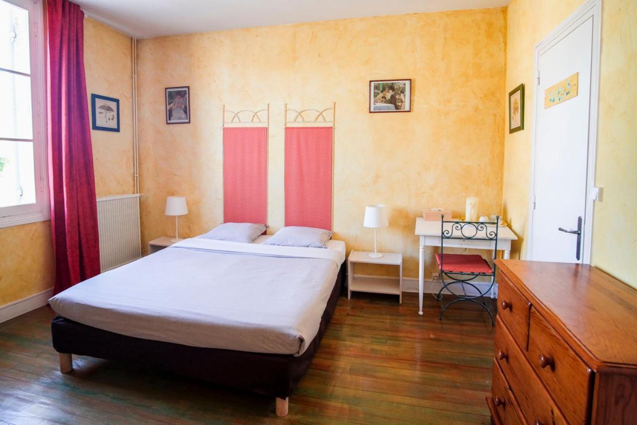 Les Gues Rivieres Bed & Breakfast Pujols  Bagian luar foto