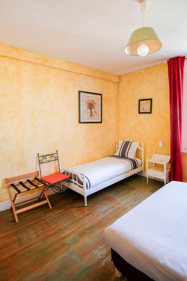 Les Gues Rivieres Bed & Breakfast Pujols  Bagian luar foto