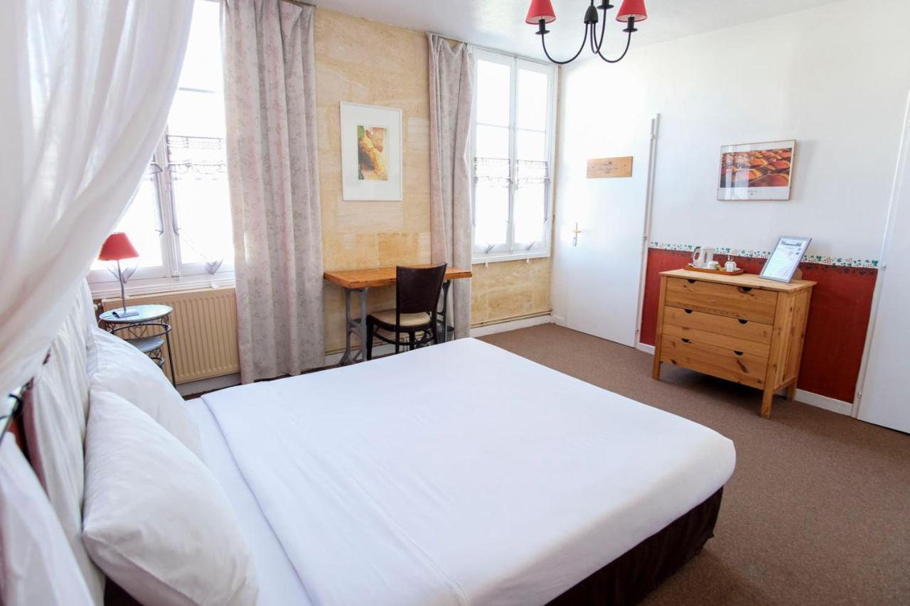 Les Gues Rivieres Bed & Breakfast Pujols  Bagian luar foto